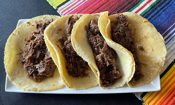 tacos-de-guisado-barbacoa-catering-express-tostada-regia